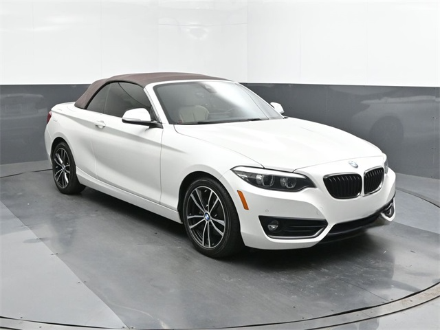 2020 BMW 2 Series 230i photo 3