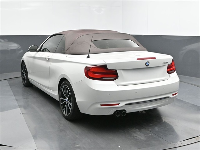 2020 BMW 2 Series 230i photo 5