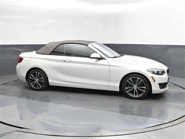2020 BMW 2 Series 230i photo 6
