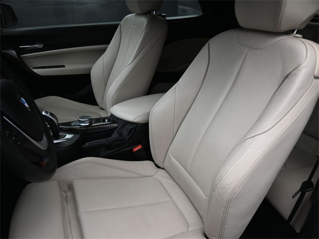 2020 BMW 2 Series 230i photo 9