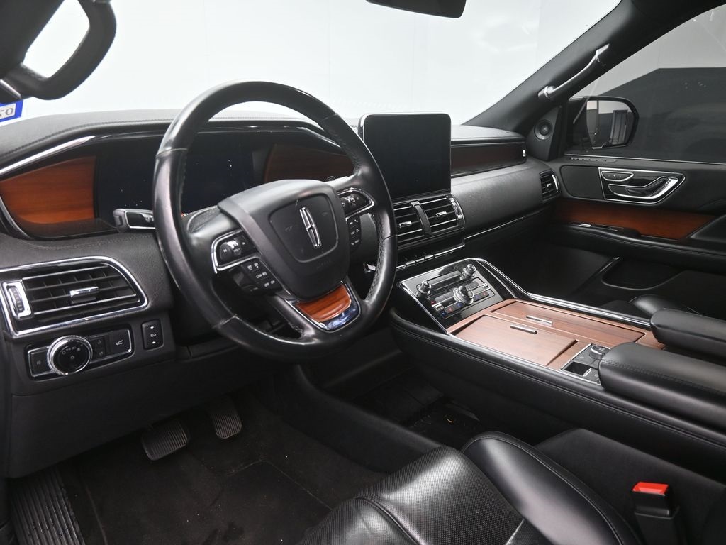 2020 Lincoln Navigator Standard photo 10